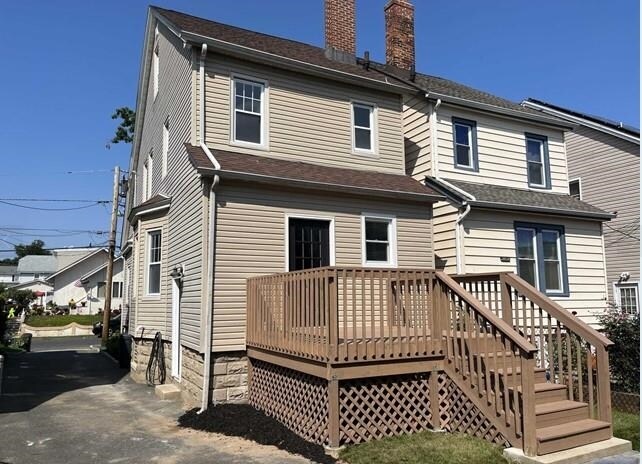 Building Photo - 850 Devon St