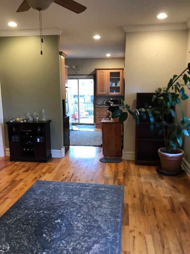 Foto del edificio - 1307 Washington St