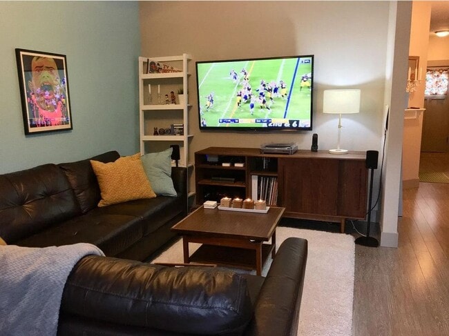 Building Photo - Arbor Lodge Neighborhood Townhome with Central A/C, Garage, In-Unit Laundry, Fenced Backyard