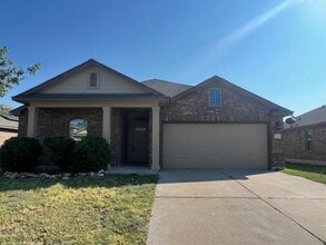 Building Photo - 2712 Samson Dr
