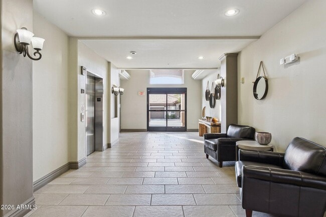 Foto del edificio - 14000 N 94th St