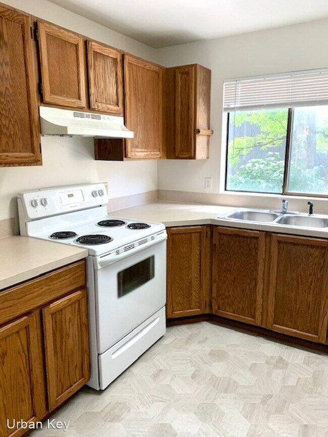 Foto del edificio - 5925 Fauntleroy Way SW