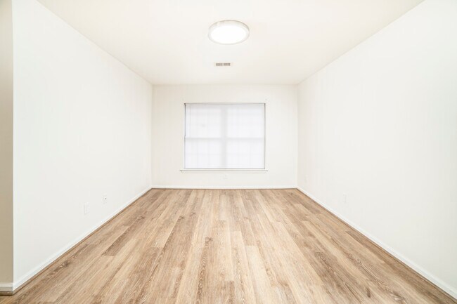 Living Room - 127 S 8th St