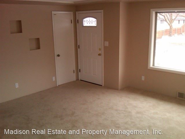 Foto del edificio - 3 br, 1.5 bath House - 1228 E. Olympic Ave.