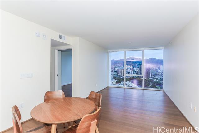 Building Photo - 888 Kapiolani Blvd