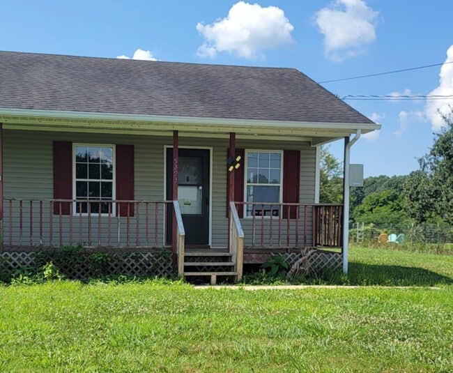 Building Photo - 5293 Roaring Springs Rd