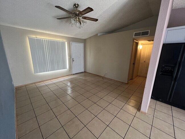 Building Photo - 6711 W Osborn Rd