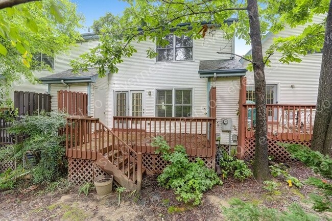 Building Photo - 5112 Greenwich Mews