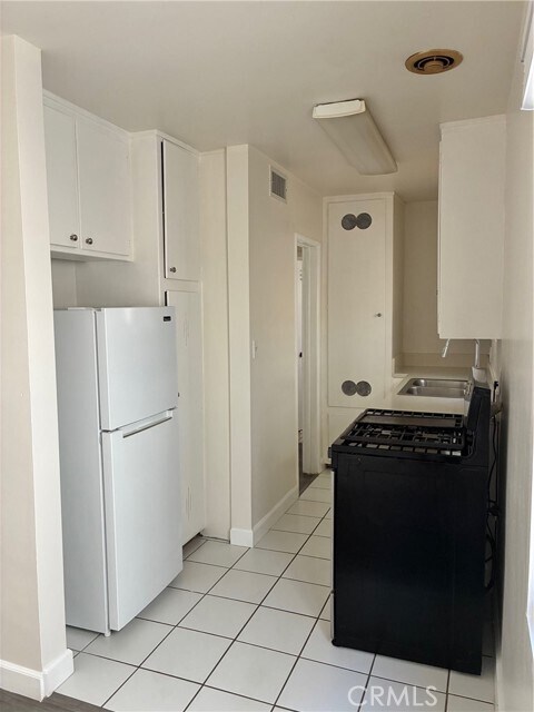 Foto del edificio - 640 W Imperial Ave