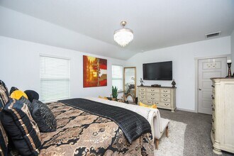 Building Photo - 7723 Golden Rubia Ln