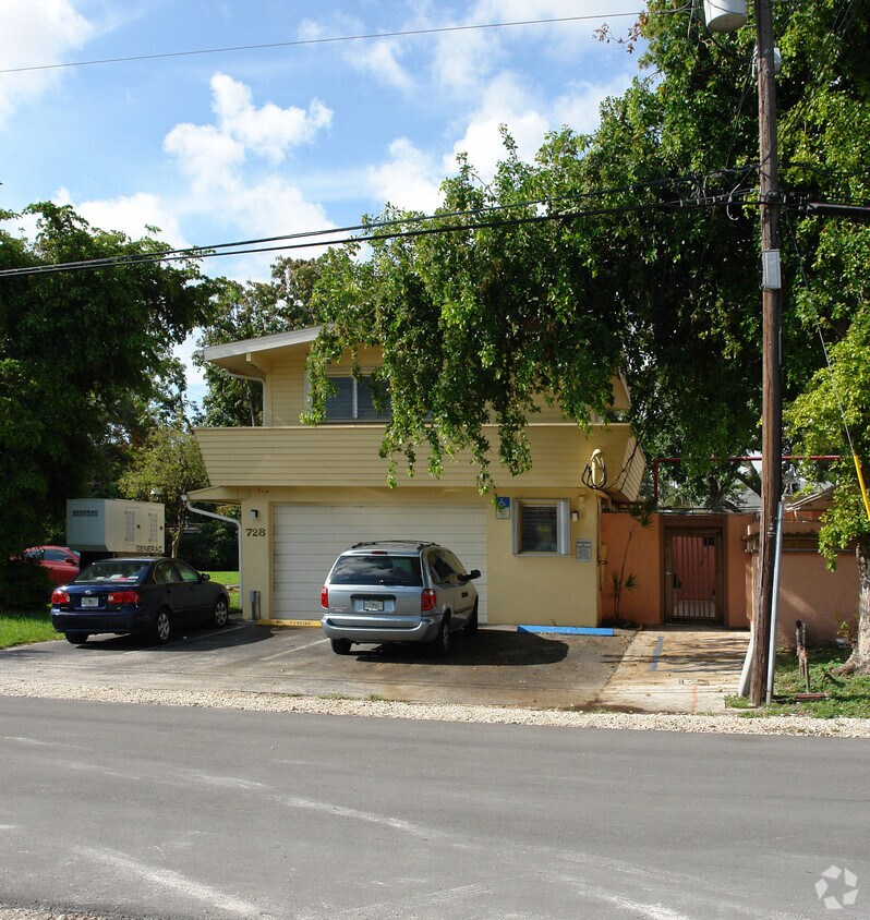 Building Photo - Riverstone Apartments