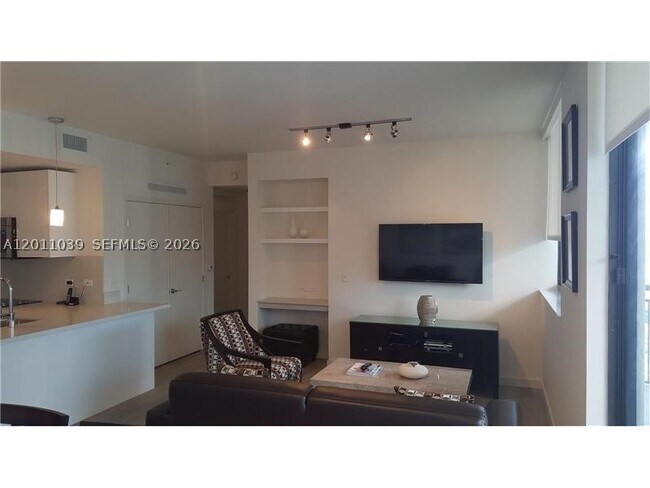 Foto del edificio - 999 SW 1st St