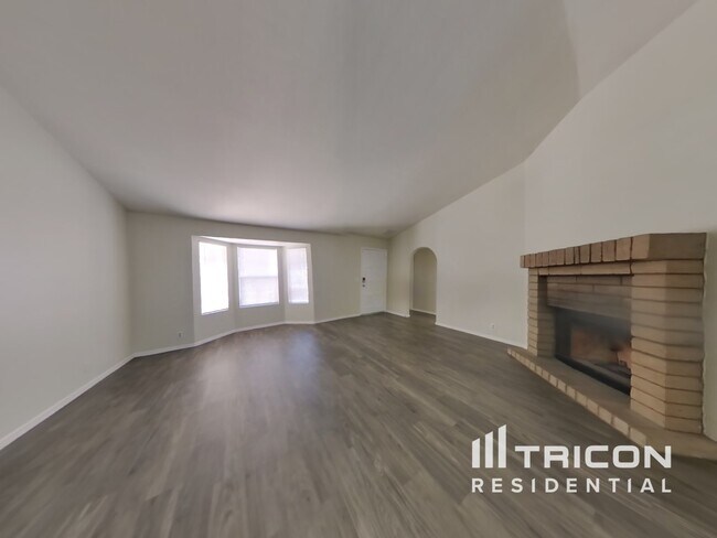 Foto del edificio - 8921 W Echo Ln