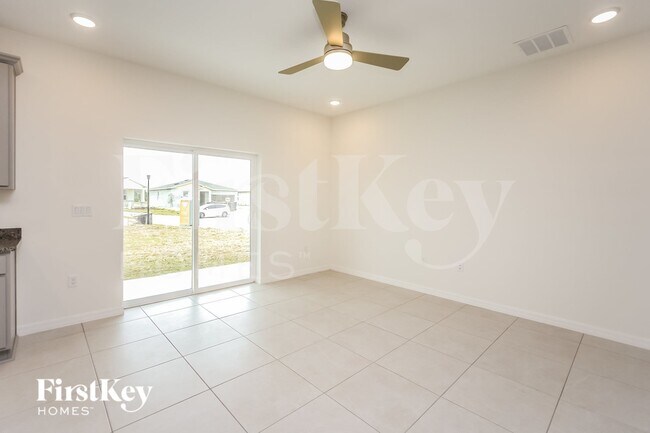 Foto del edificio - 360 Corbel Ln