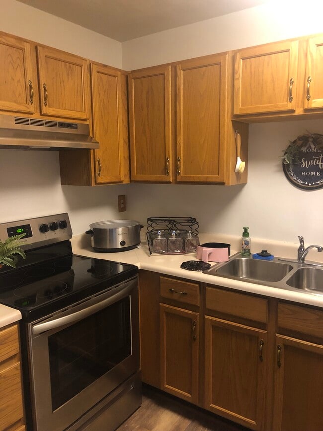 Building Photo - 305 Sheetz Way