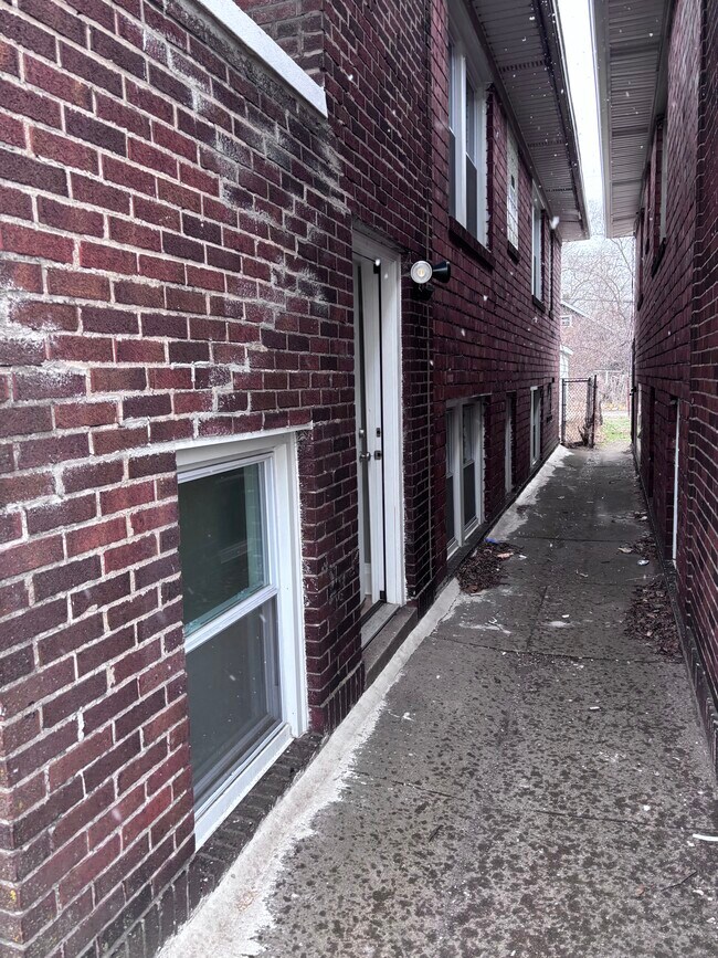 Foto del edificio - 1052 Tyler St