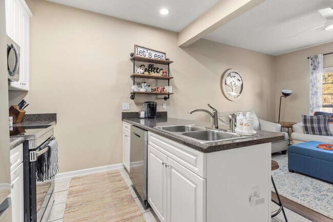 Foto del edificio - Victory Condominiums