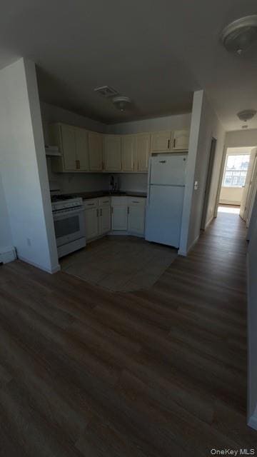 Building Photo - 69-51 Almeda Ave