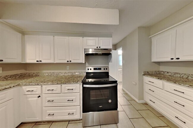 Foto del edificio - 8110 Renmark Ln