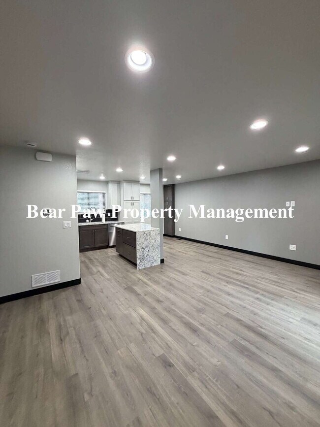 Foto del edificio - Spacious 2-Bed, 2-Bath Condo Retreat in Evergreen, CO!"