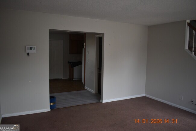 Foto del edificio - 4934 Log Cabin Dr