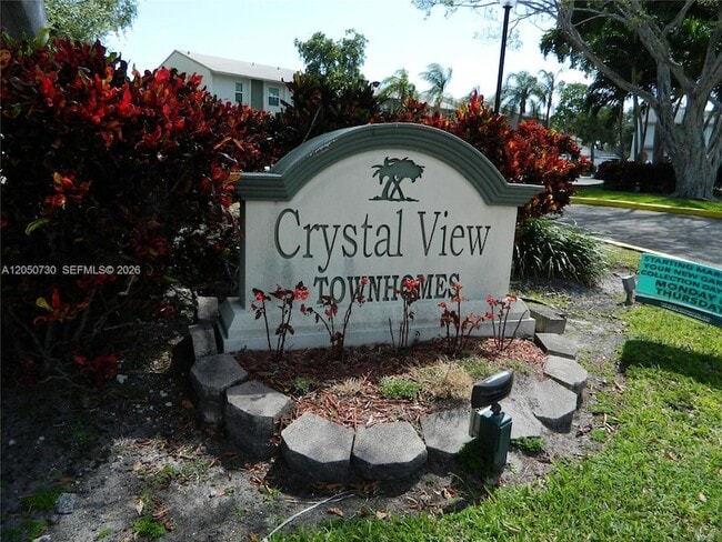 Photo - 899 Crystal Lake Drive Unit 899 House
