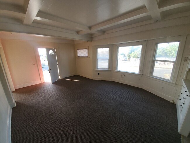Building Photo - (1X) 1403-1405 A [PRM: Andrew]