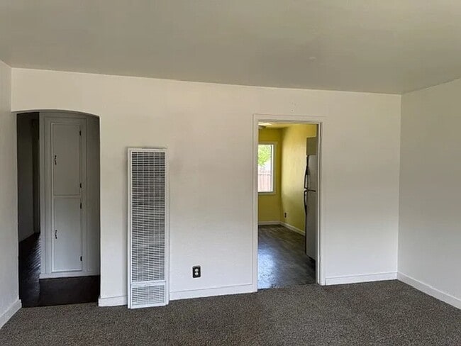 Building Photo - 2133 Sicard St