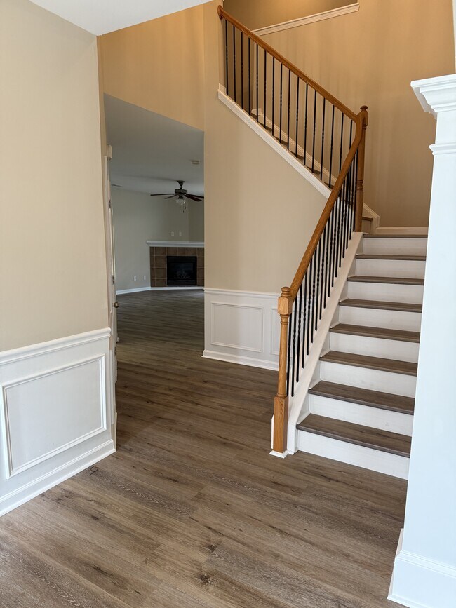 Building Photo - 2380 McIntosh Dr