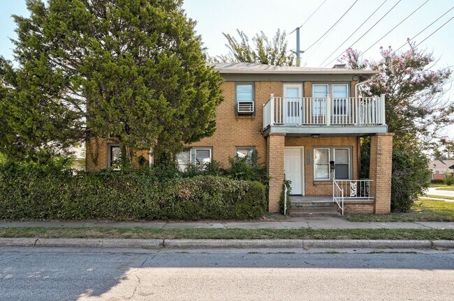 Building Photo - 1123 NW 30th St
