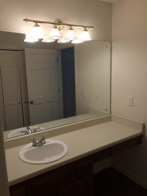 Building Photo - 392 Brookwood Lake Pl