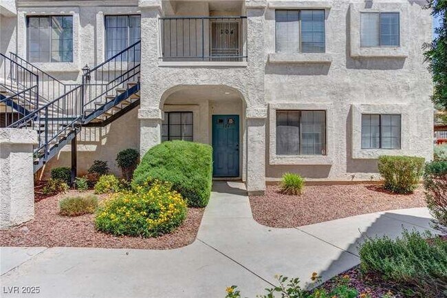 Building Photo - 4860 Nara Vista Way