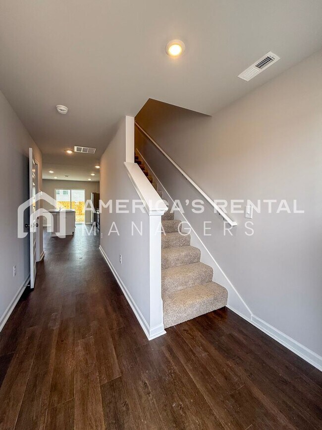 Foto del edificio - Escape to Lakeside Living in Lincoln! Available to View Now!