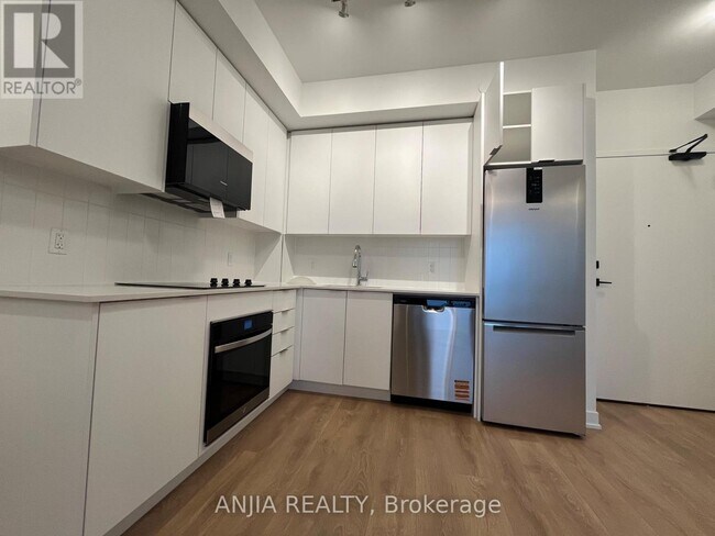 Building Photo - 474-2474 Caldari Rd