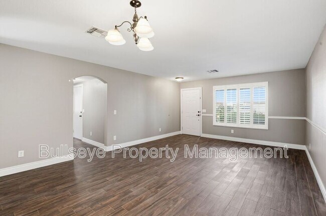 Foto del edificio - 665 E Maddison St