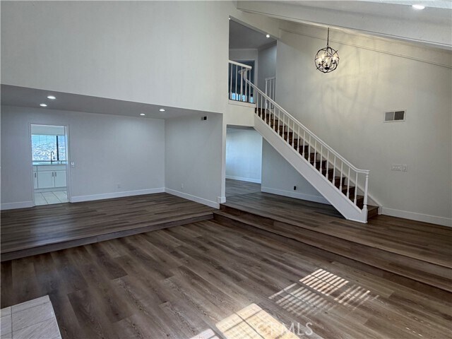 Foto del edificio - 22041 Birds Eye Dr