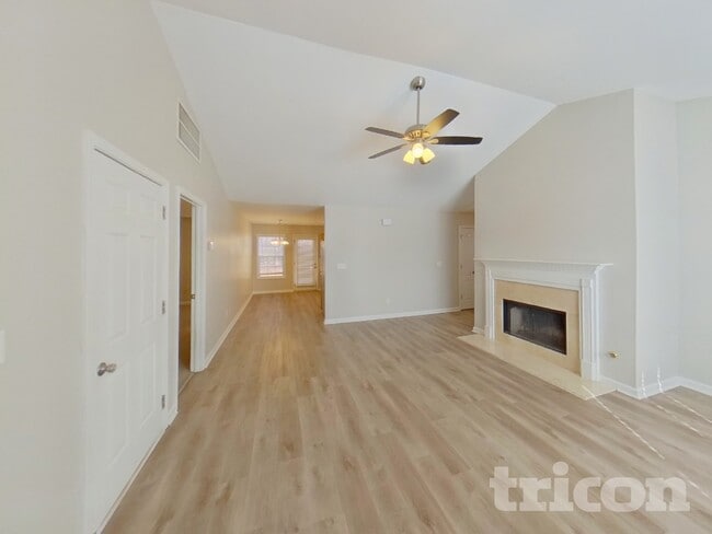 Building Photo - 177 Whetstone Way