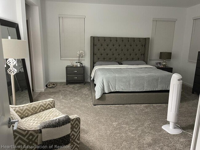 Foto del edificio - 921 Washington St