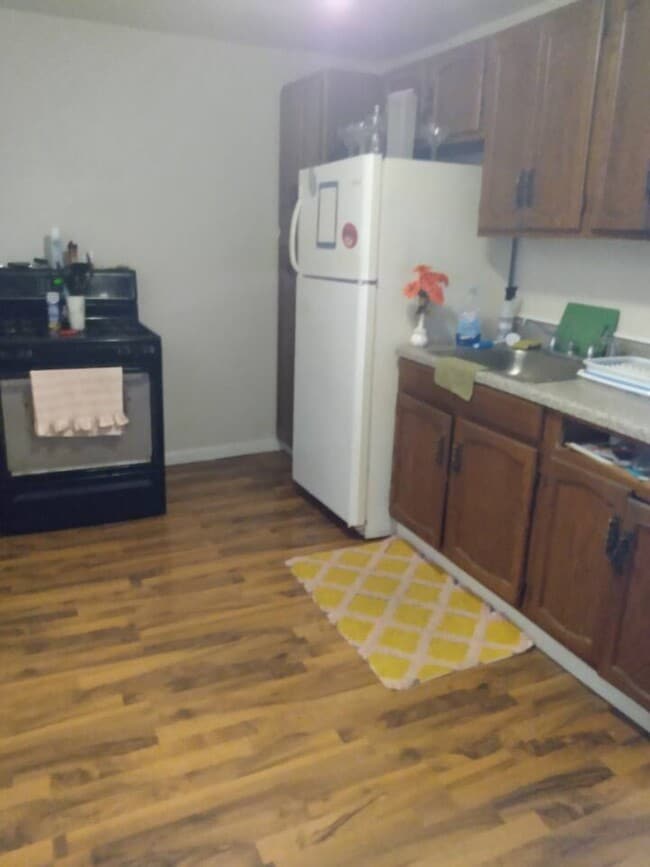 059 - 120 Whitney Pl