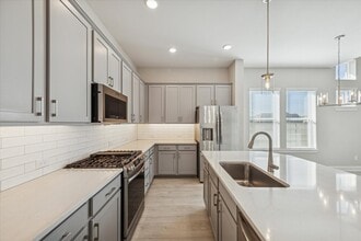 Building Photo - 5518 Kindle Aly