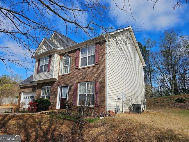 Building Photo - 235 Circle Rd