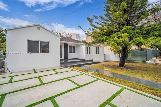 Foto del edificio - 4112 SW 9th Terrace