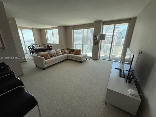 Building Photo - 253 NE 2nd St