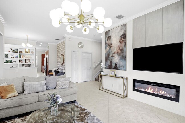 Foto del edificio - 4496 Hickory Dr