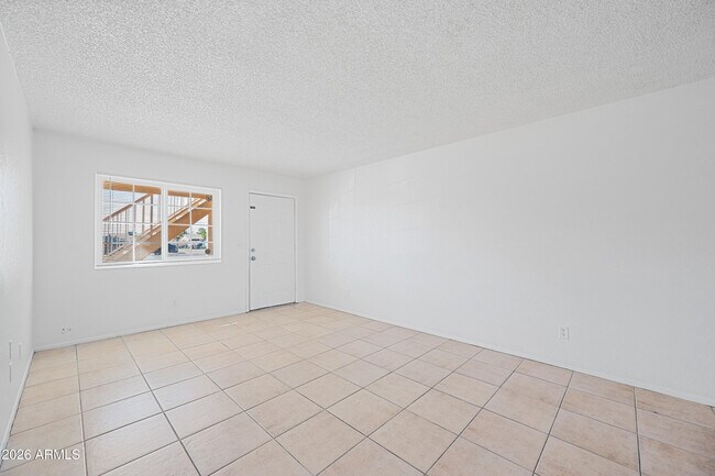 Foto del edificio - 1815 N Spring