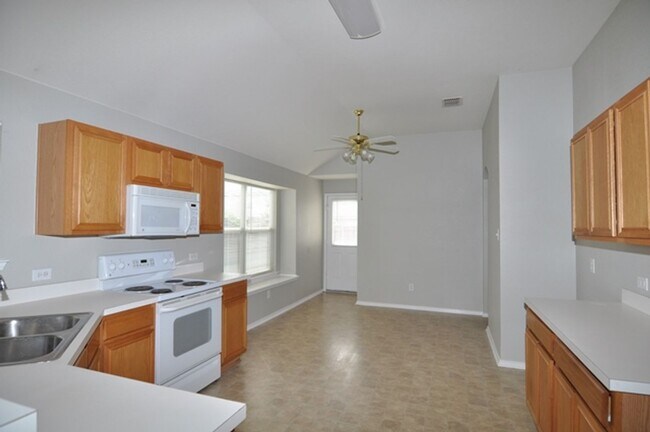 Building Photo - Cute Home in Keller ISD 4-2-2