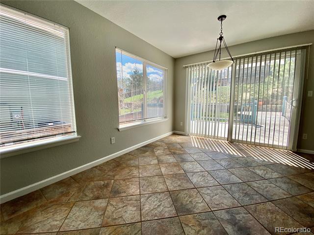 Foto del edificio - 4964 Waldenwood Dr