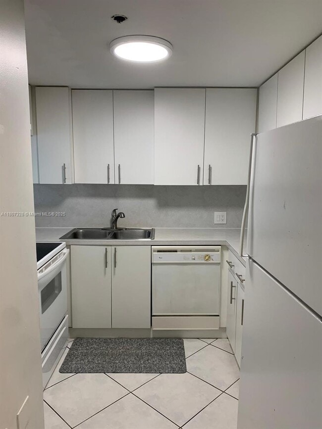 Building Photo - 12635 SW 91st St
