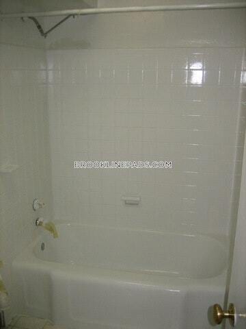 Building Photo - 1440 Beacon St.