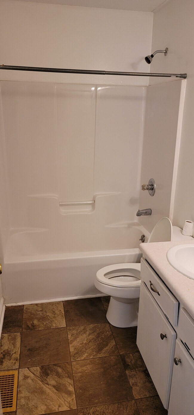 Building Photo - 11 Silver Spur Ct